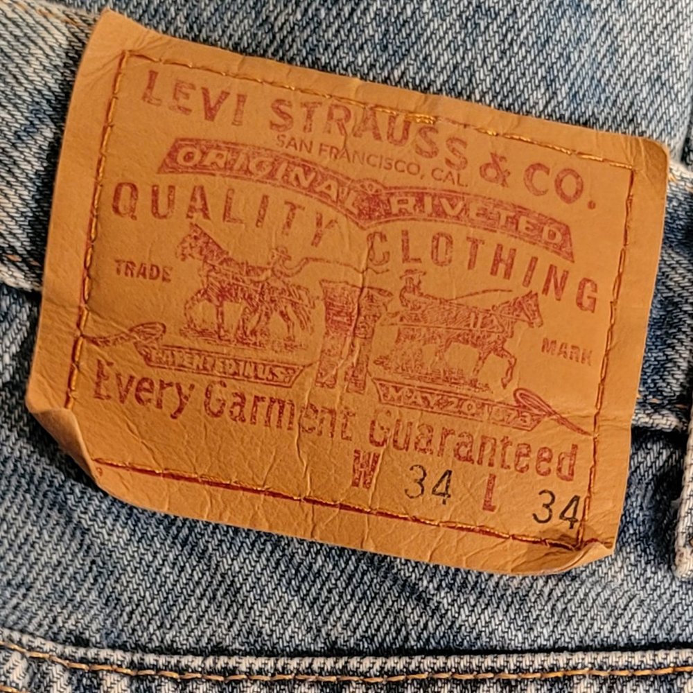 Levis Red Tab Men's 34W x 34L Relaxed Fit Straight Leg 5 Pocket Jean Light Denim - Picture 5 of 10